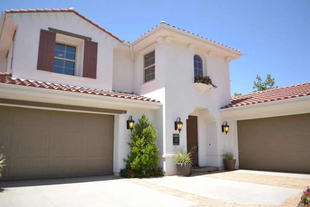 Featured image for the Luxury Homes for Sale in The Colony, Anaheim, CA Community Guide Page